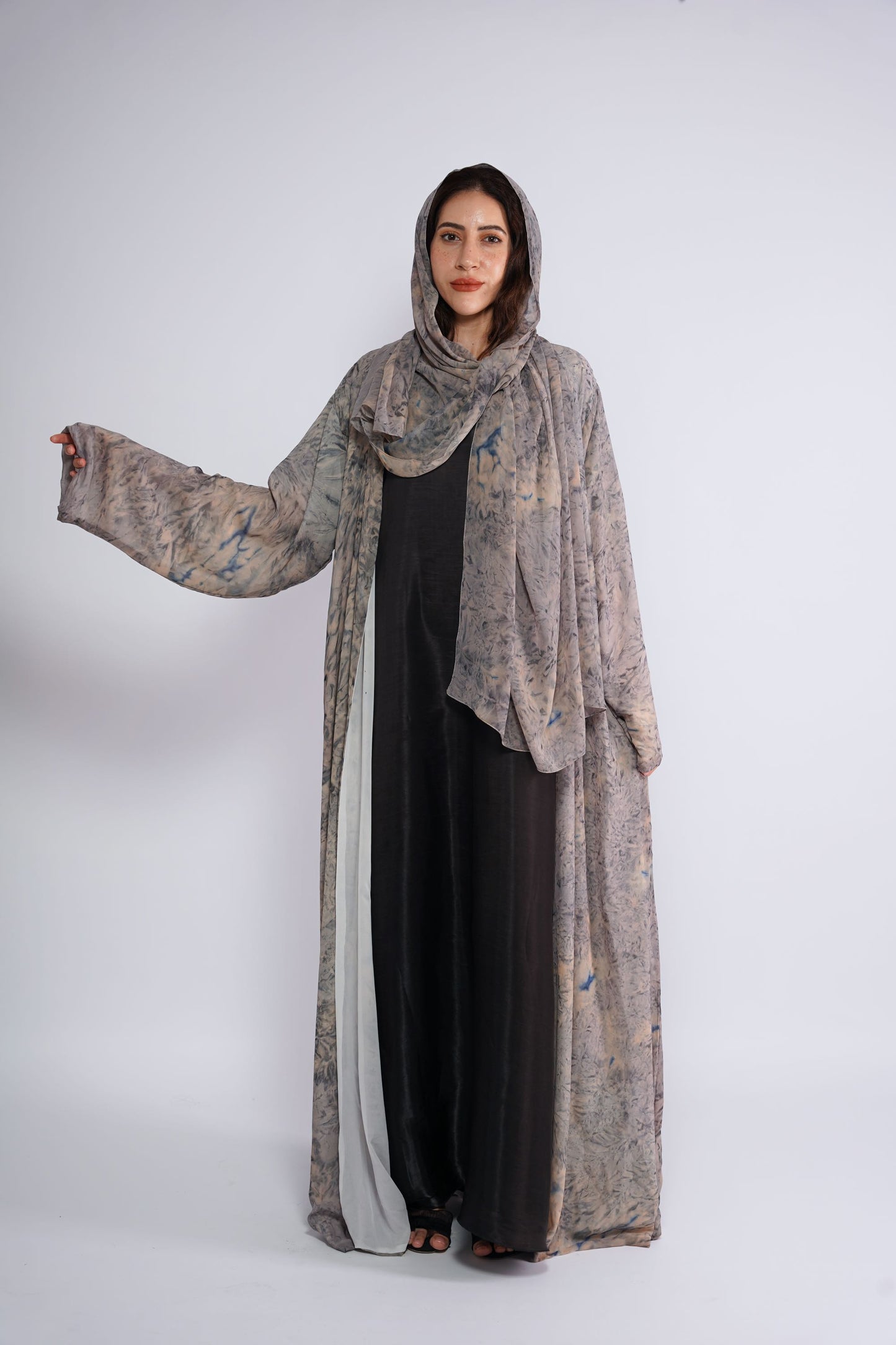 Sand dunes inspired golden Abaya