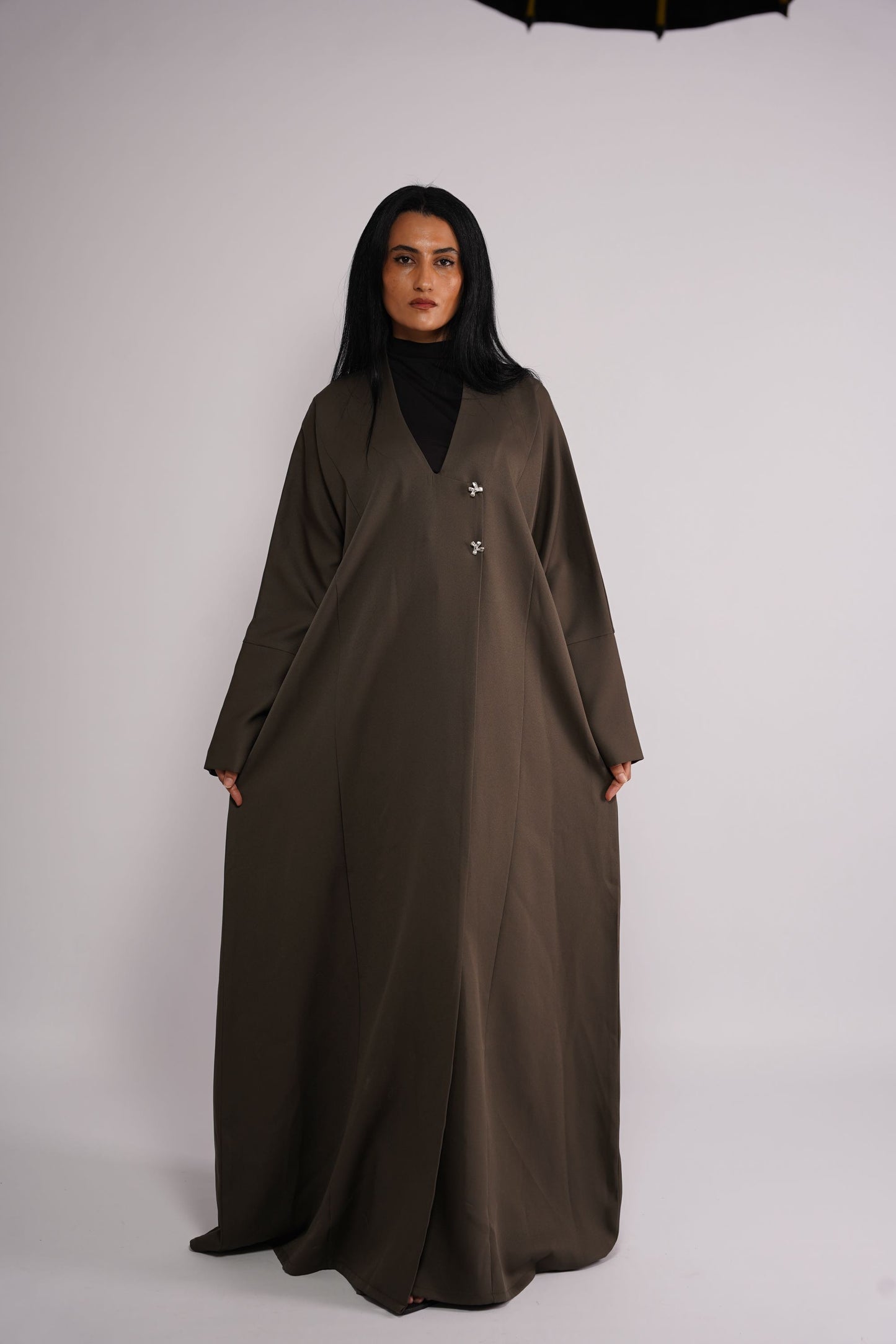 Abaya with front lapel in dusky gold