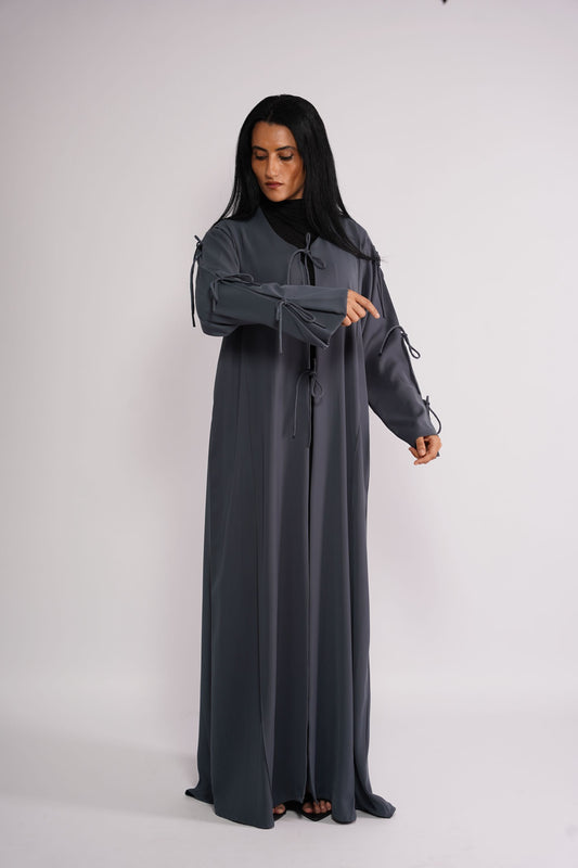 Abaya with pleated arm and strings