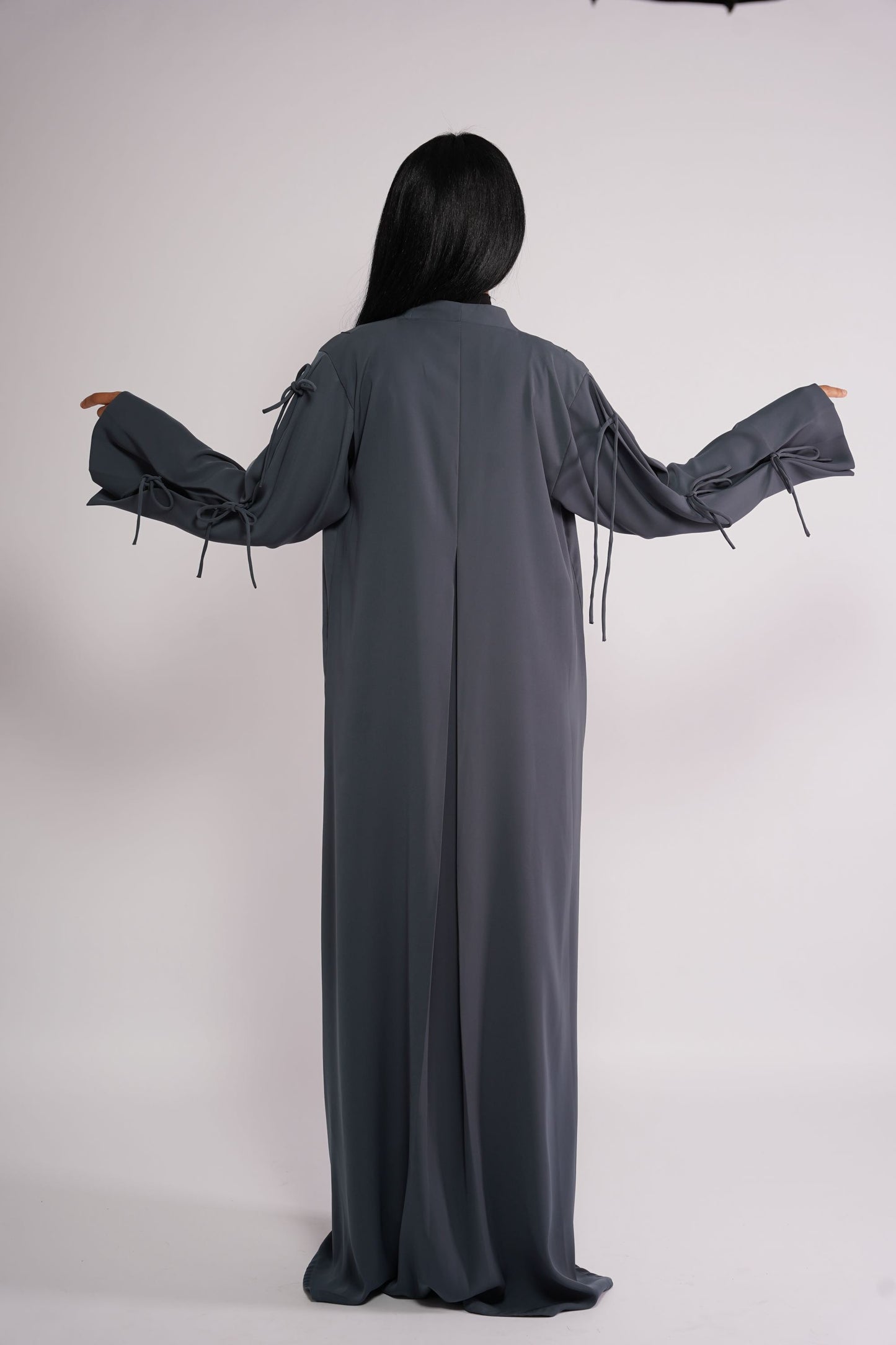 Abaya with pleated arm and strings