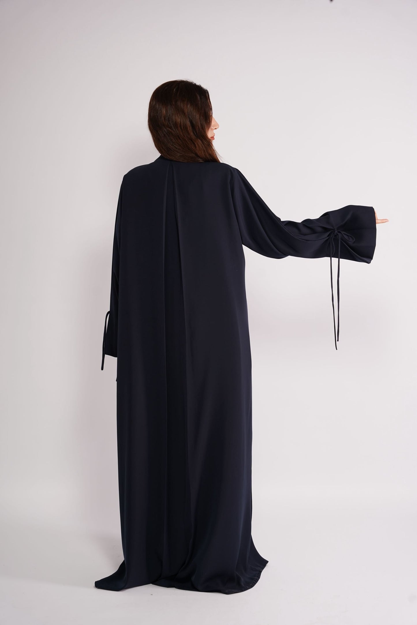 Abaya with pleated arm and strings