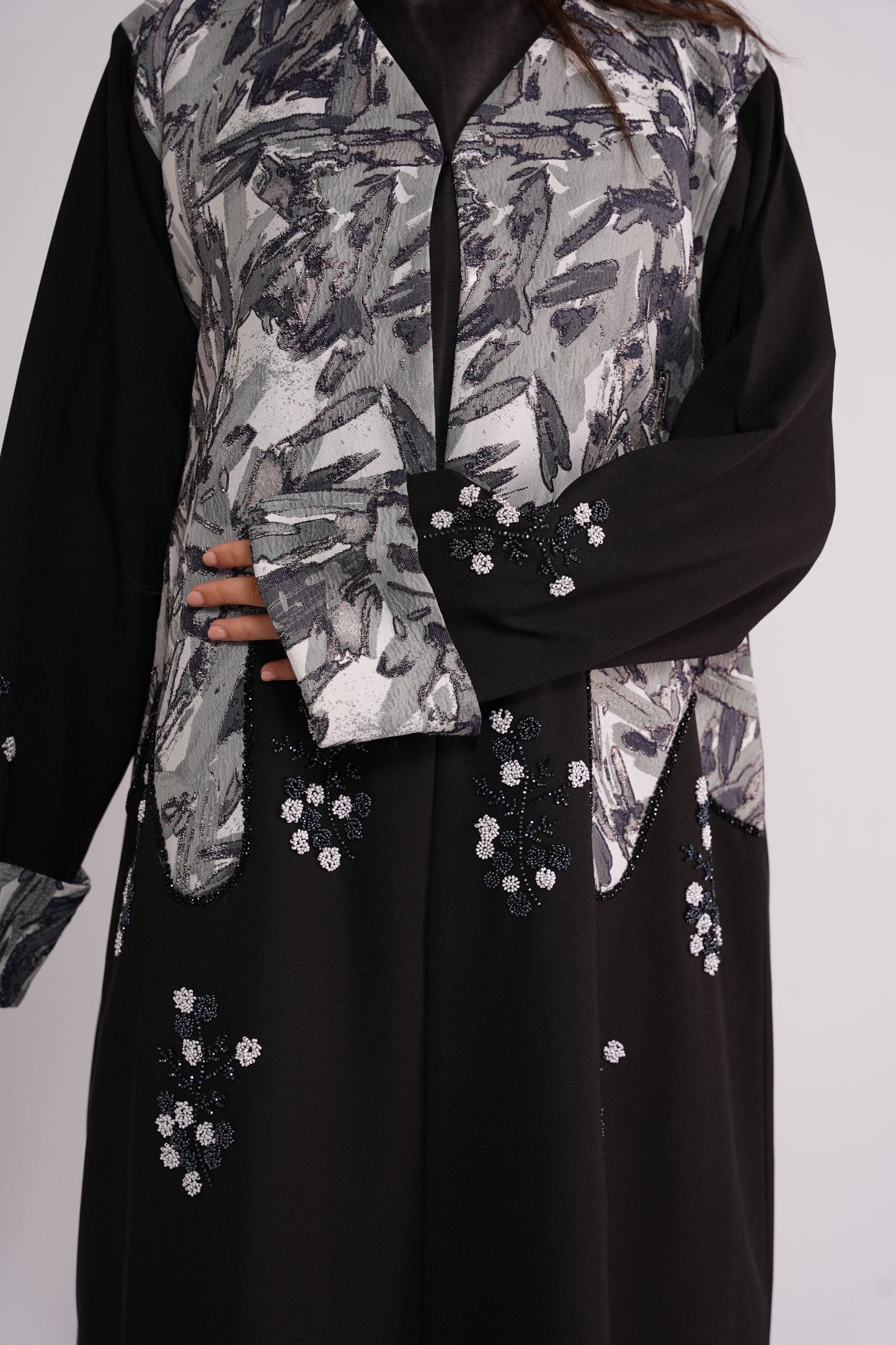 Abaya in Jacquard with crepe combined art stones