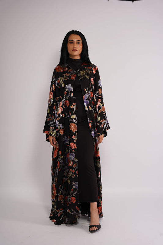 Abaya in nada crepe with floral patterns